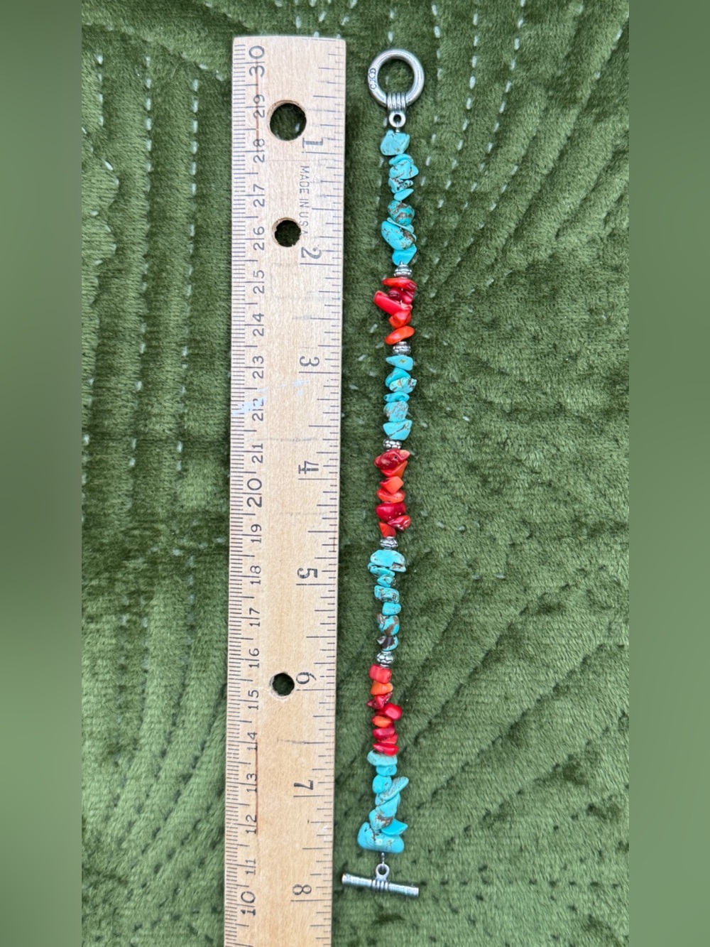 90s Turquoise & Red Stone Chip Beaded Bracelet w/ Toggle Clasp & Silver Accents - Picture 5 of 5